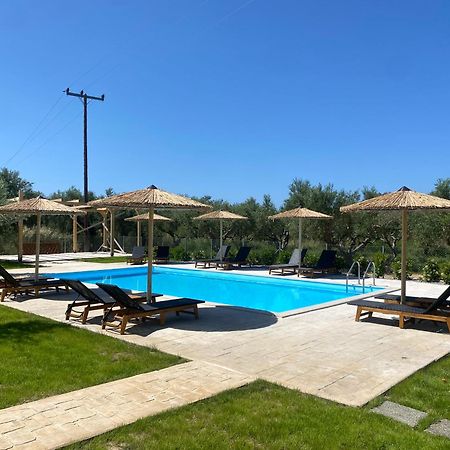 Three Charites Resort 지아로바 외부 사진