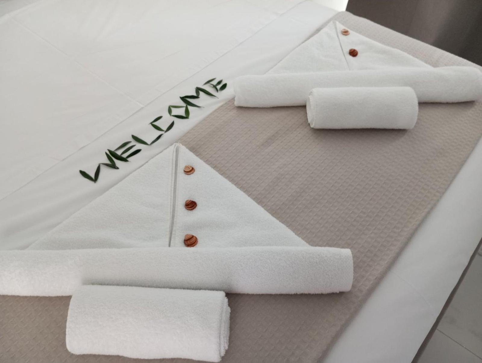 Three Charites Resort 지아로바 외부 사진