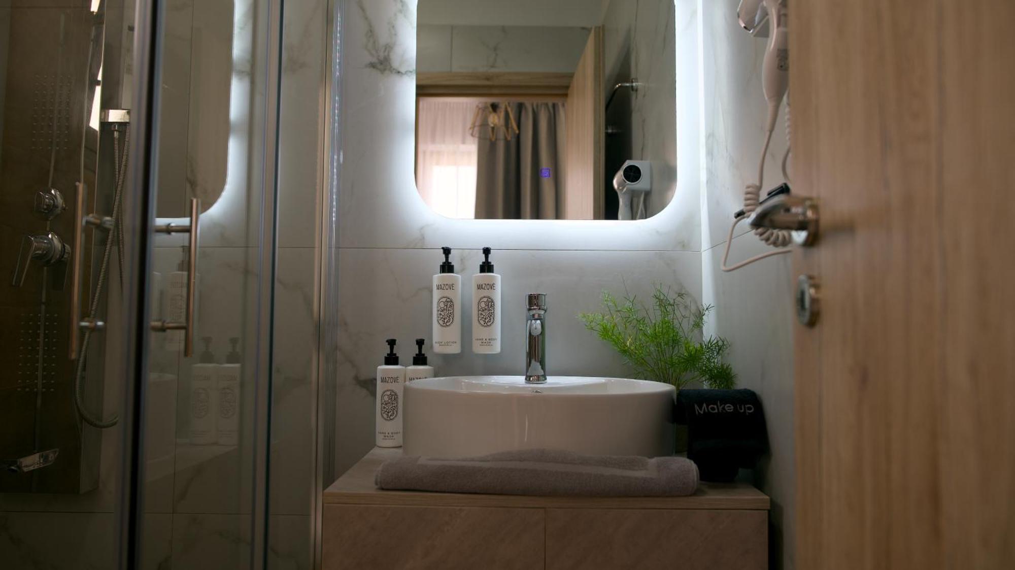 Three Charites Resort 지아로바 외부 사진